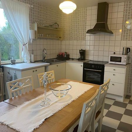 Mysig 1 Rum Med Kok Svenstavik Kültér fotó